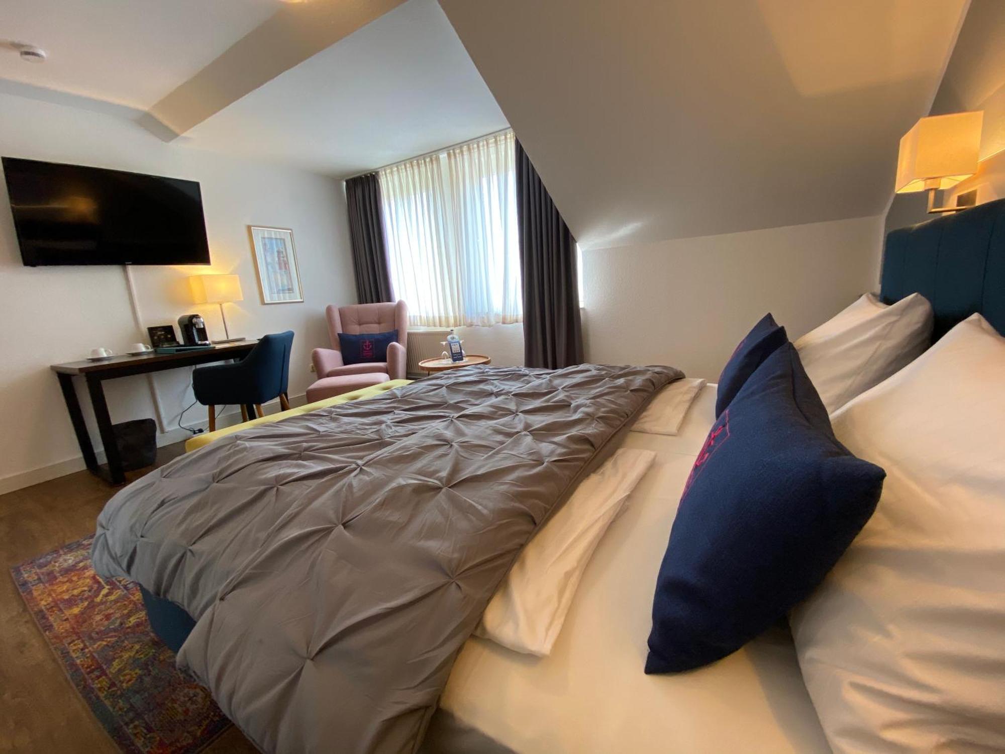 Hafen Hotel Schuetzenhof Burg auf Fehmarn Room photo
